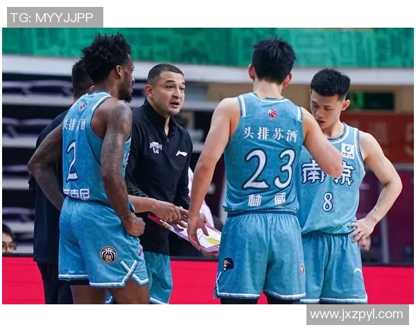 南京排球队团队协作引发热议球员间配合与默契成焦点讨论